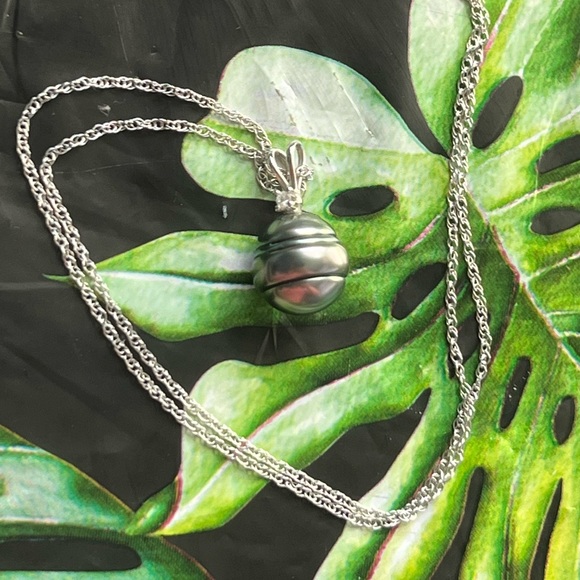 14k Maui Divers Tahitian Pearl diamond necklace! NWOT! 🥰 - Picture 3 of 8